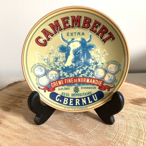 Accent Decor - Picture 3 of 7